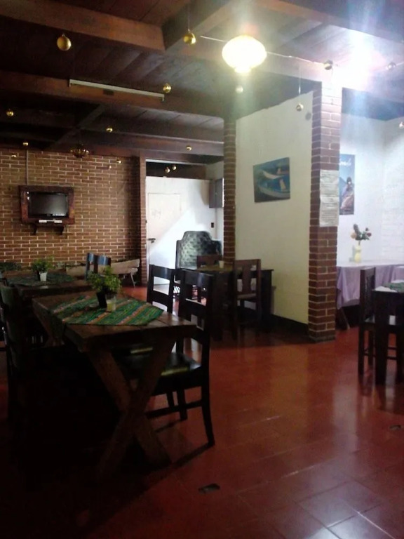 Hostel y Restaurante Casa Jacaranda