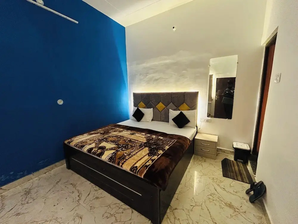 Divya darshan stay, 150m from Ram janam bhoomi ayodhya