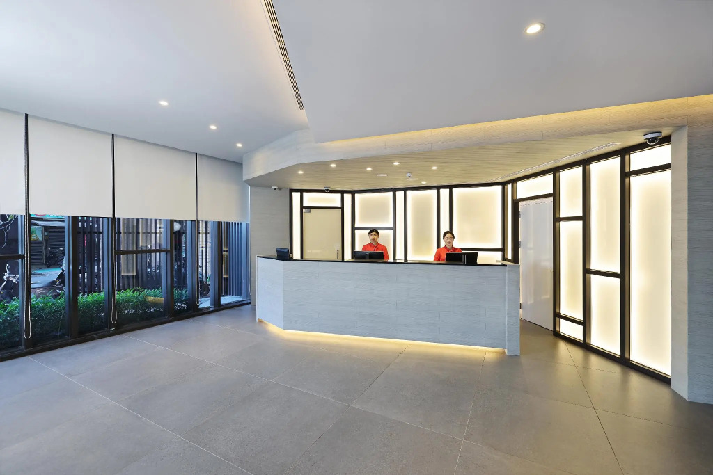 CHECK inn MAGI Kids Hotel
