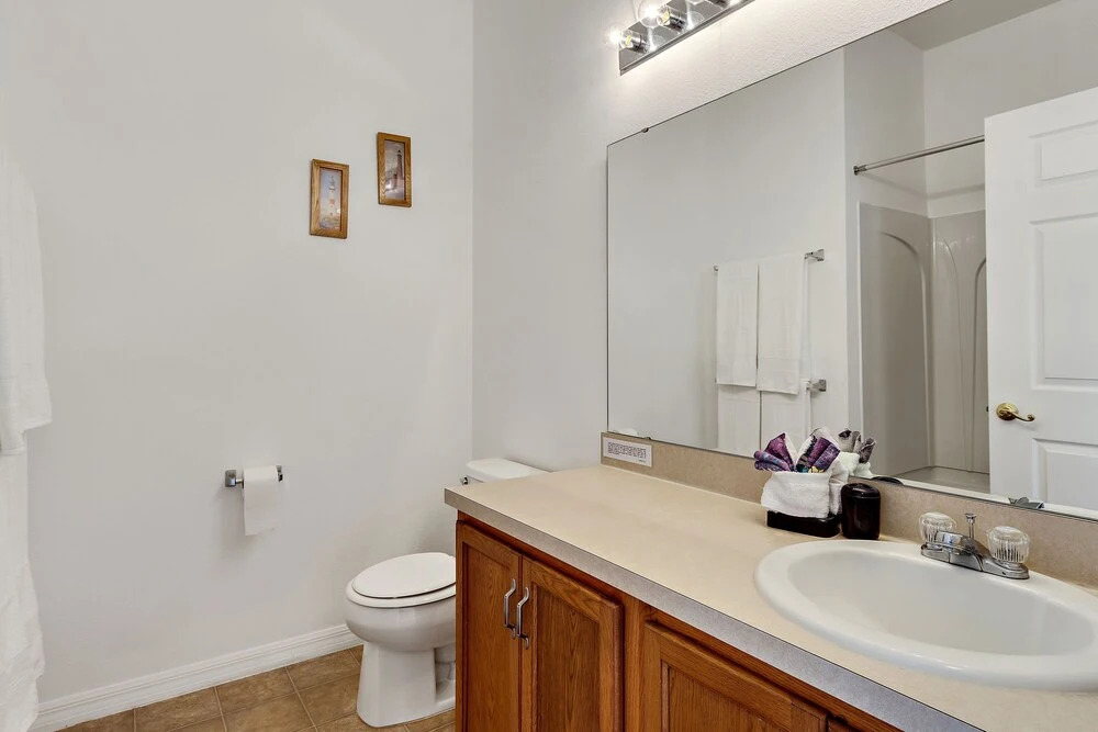 4 Bed Luxury at Legacy Park: Pool, Spa, Games Room