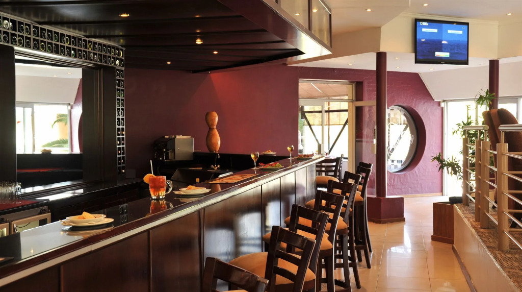 Cresta Thapama Hotel