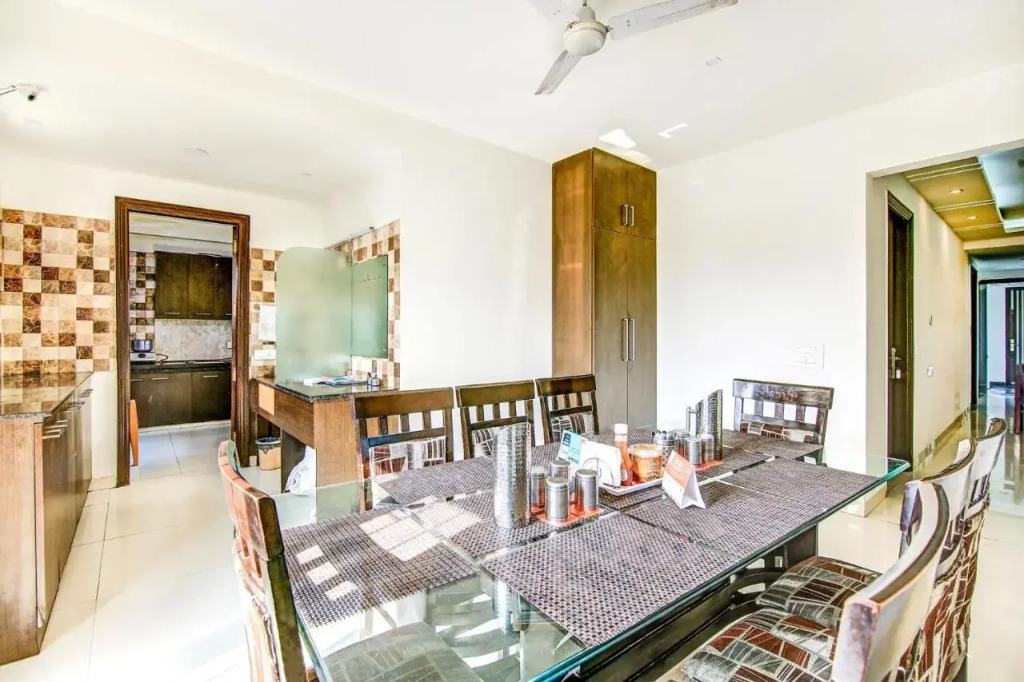 Via Hemkunt Residency - Nr Yatharth Super Speciality Hospital - Noida 110