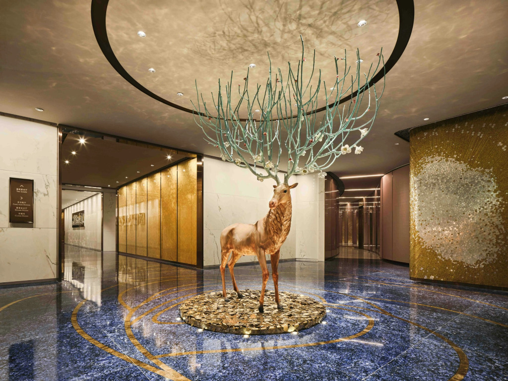 J Hotel, Shanghai Tower