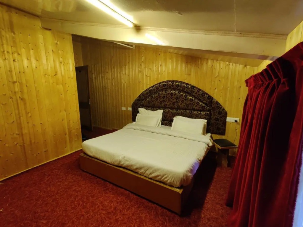 Hotel Outlook - Pahalgam