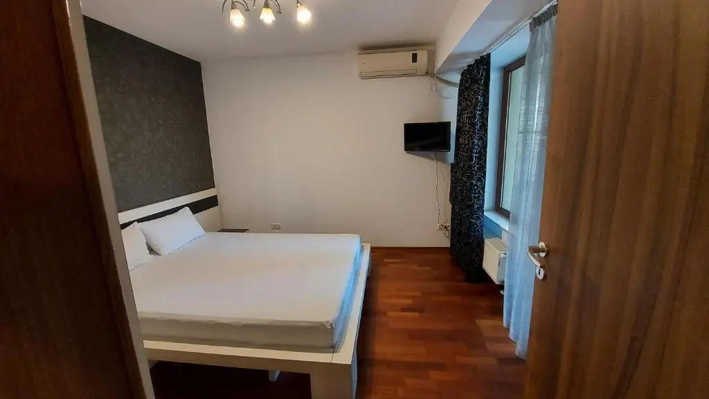 Mamaia Miraj E1