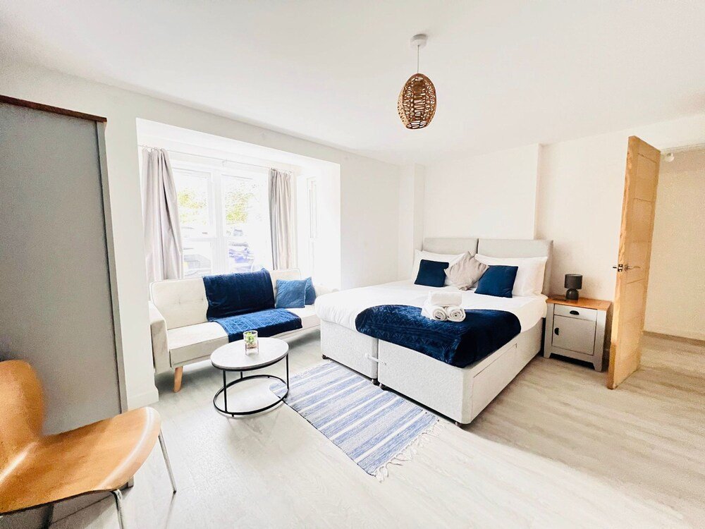 Tanzanite Apartment in Cambridge