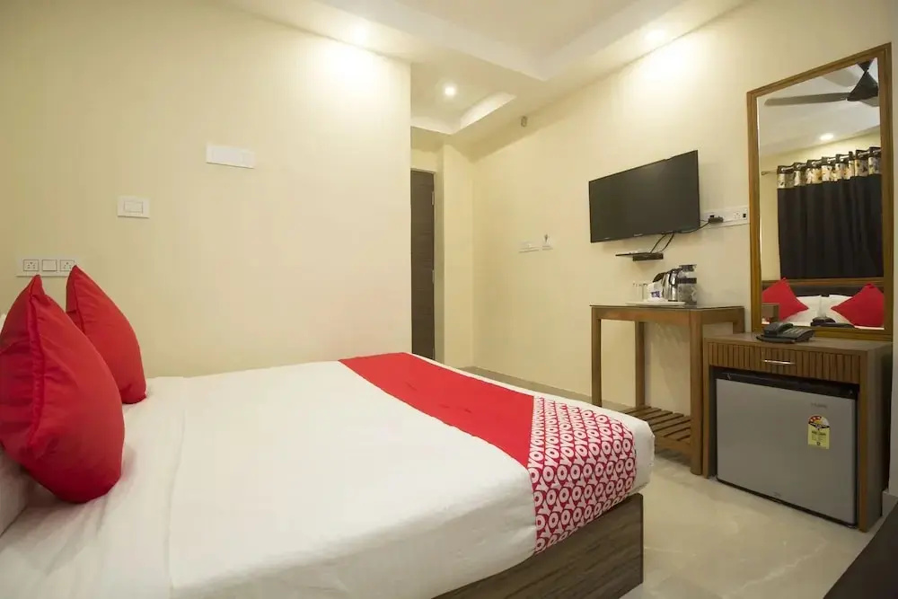 Silver Crescent By OYO Rooms
