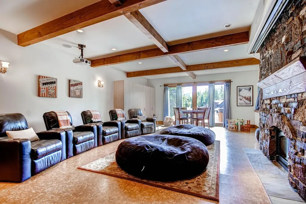 The Lodge at Stoney Ridge by RedAwning