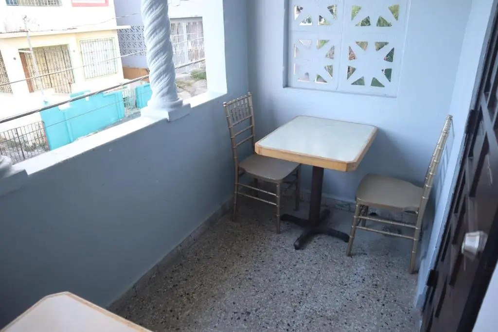 310 Del Valle Central, Freshly Remodeled 3 Bedroom Home Sleeps 8