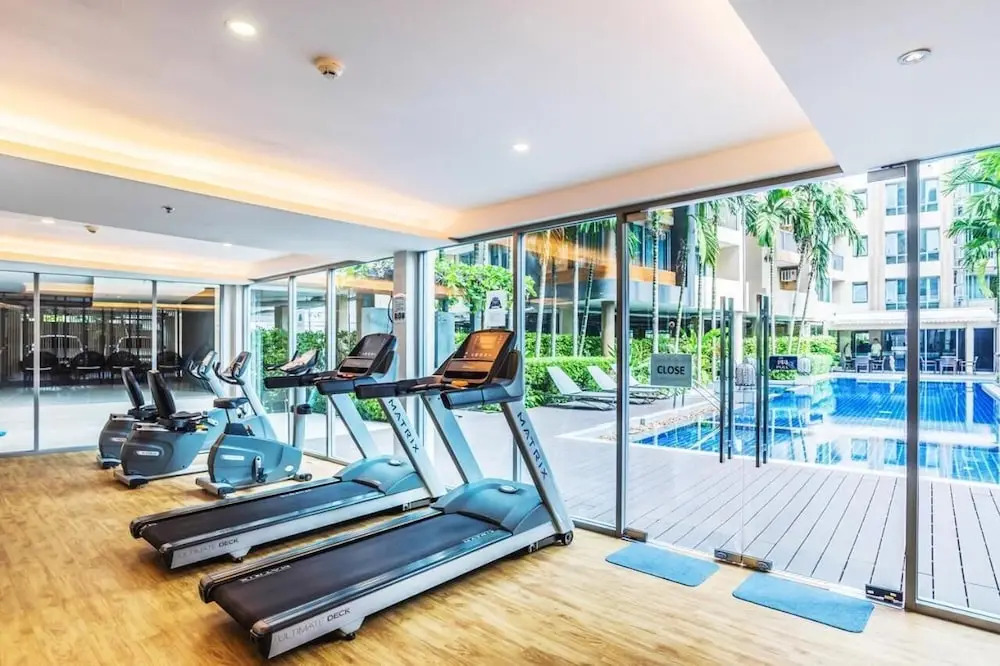 Апартаменты Locals Sathorn Siamese Nang Linchee