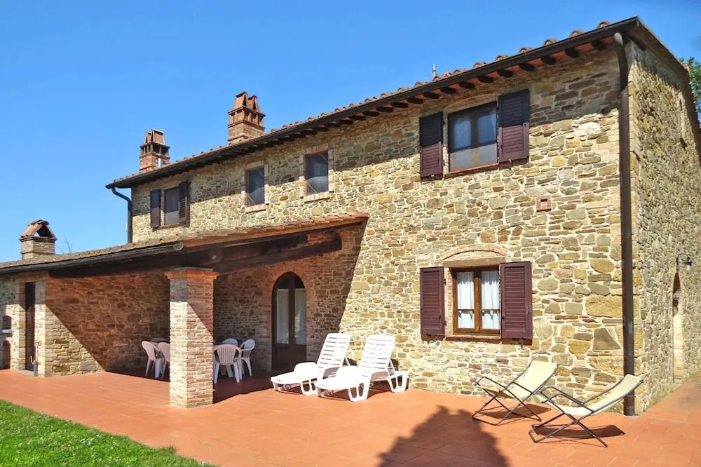 Villa in Montaione With Pool & Olive Oil