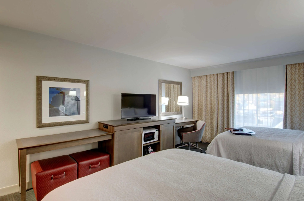 Hampton Inn & Suites Springfield Downtown