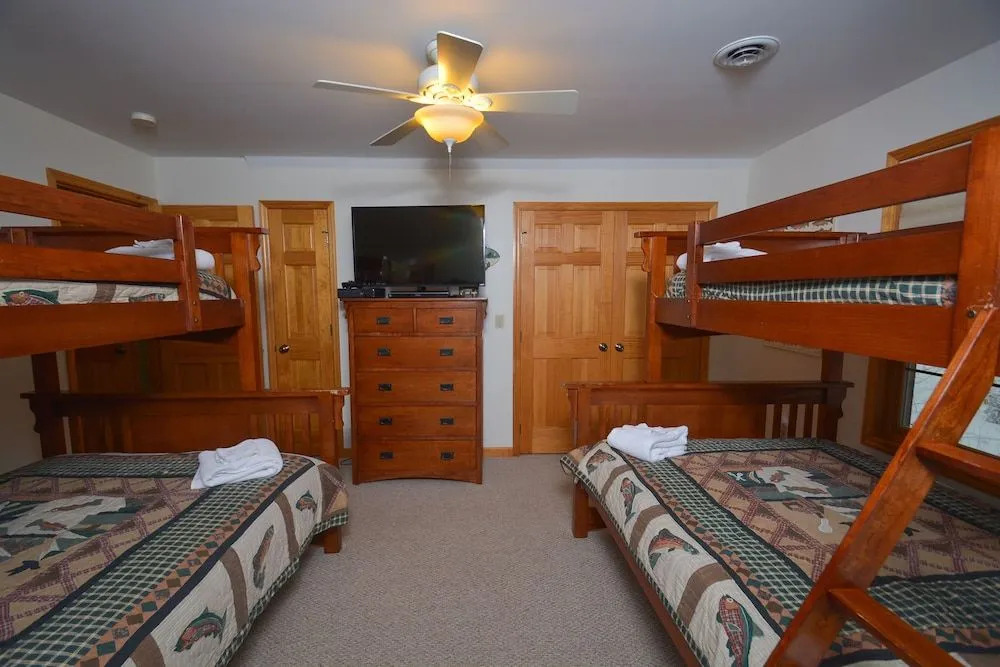Sparkys Lodge