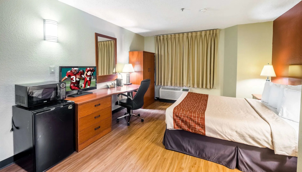 GreenTree Inn - IAH Airport JFK Blvd