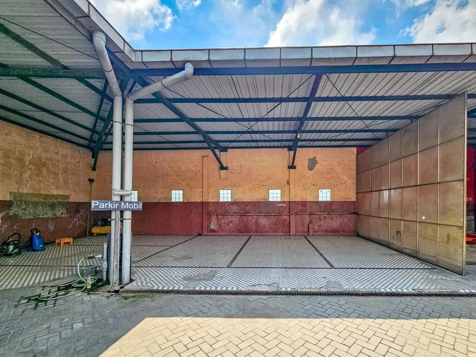 RedDoorz Syariah near Stadion Merdeka Jombang