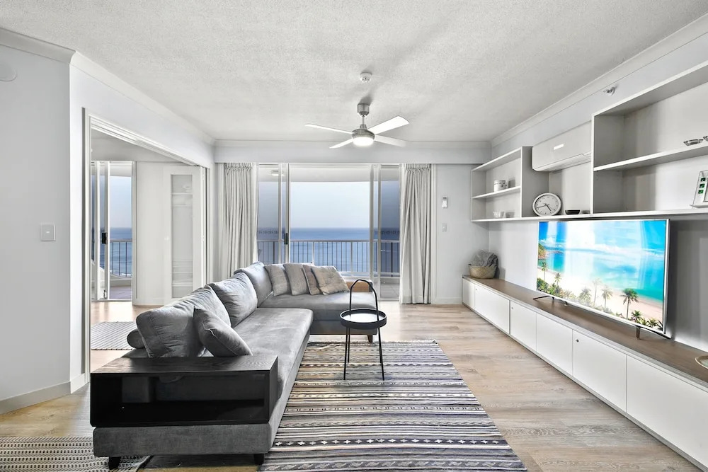 Beachfront Luxury 3 Bedroom Apartment