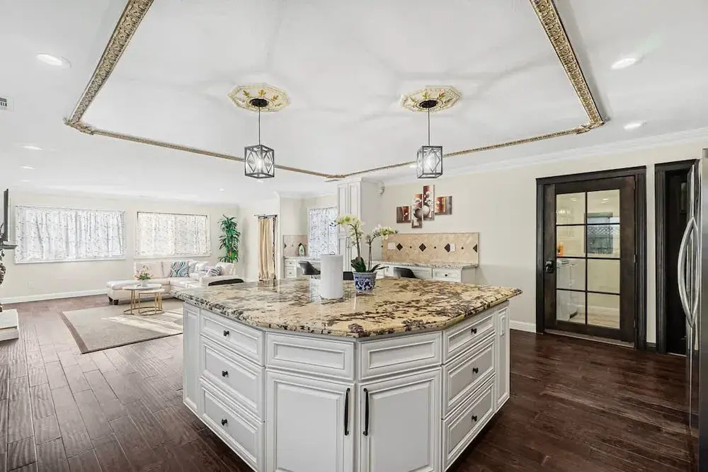 SJ Downtown 5 BR Stunning House