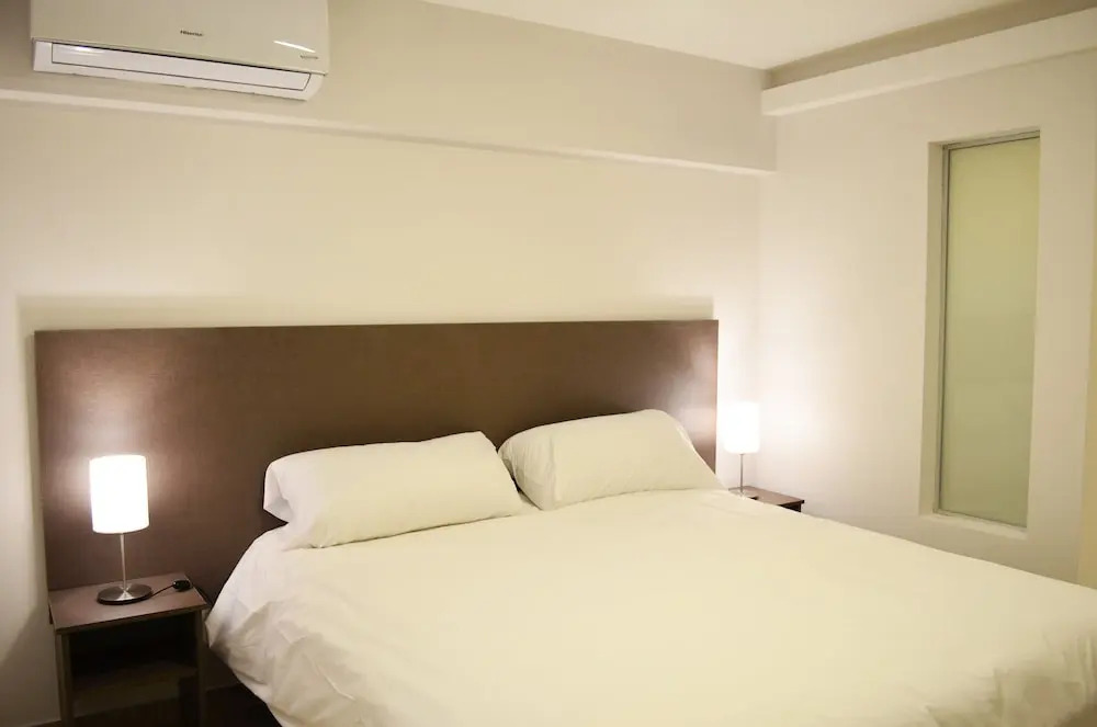 Hotel Bait