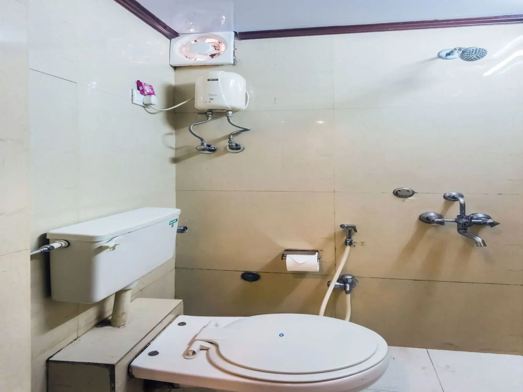 7 Flags International by OYO Rooms