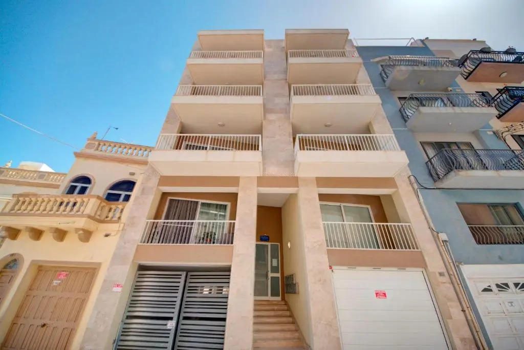 Modern Seaside 2 BR APT w Spectacular Views