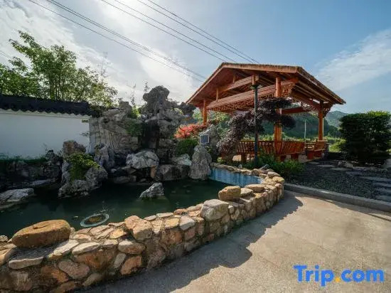 Tonglu Nanxi Bieyuan B&B (OMG Heartbeat Paradise Branch)