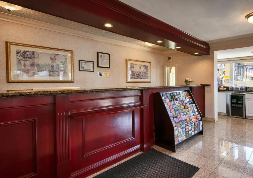 Best Western Orange Plaza
