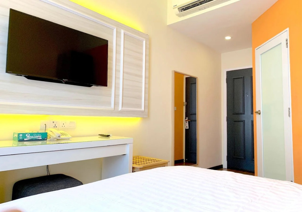iStay Hotel
