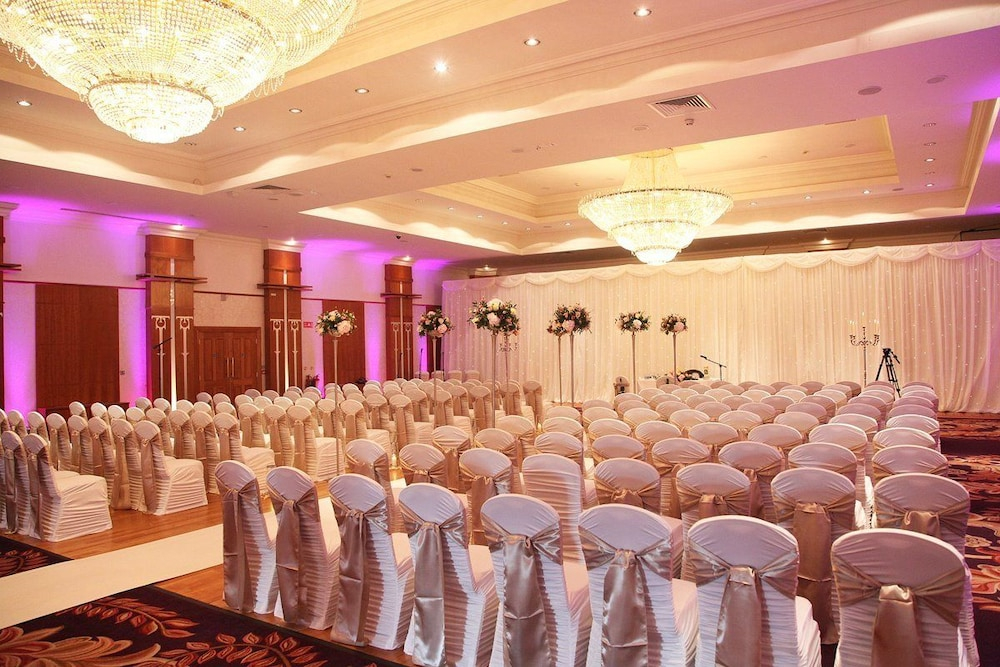 Knightsbrook Hotel Courtyard Accommodation