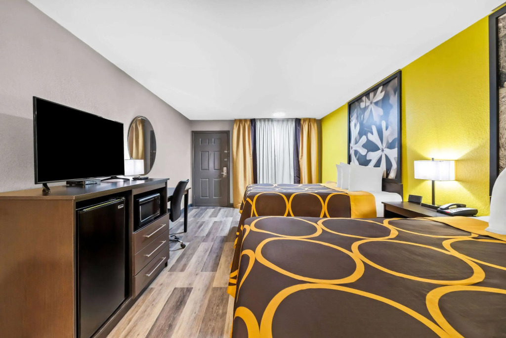 Super 8 by Wyndham Paragould