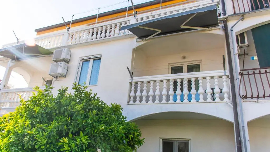 Apartments Ćurić