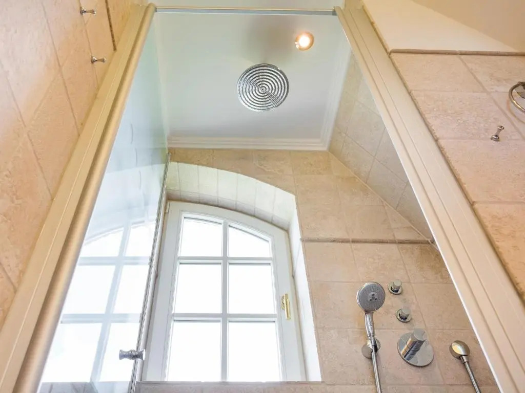 luxuriösen Neubau für 6 Personen