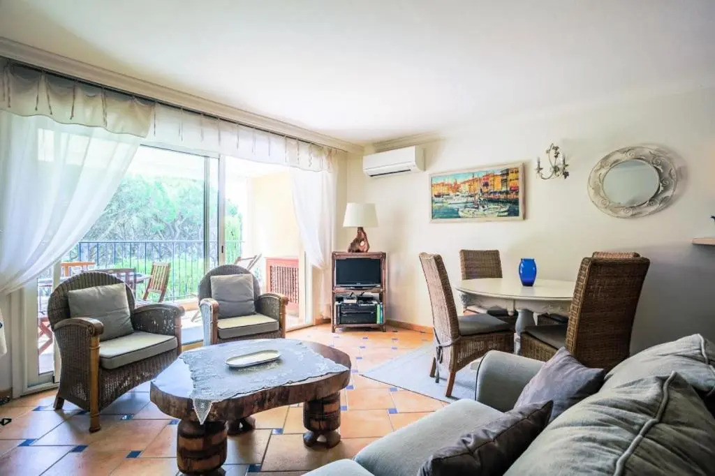 Appartement 3 pièces 4 pers proche commerces 75057