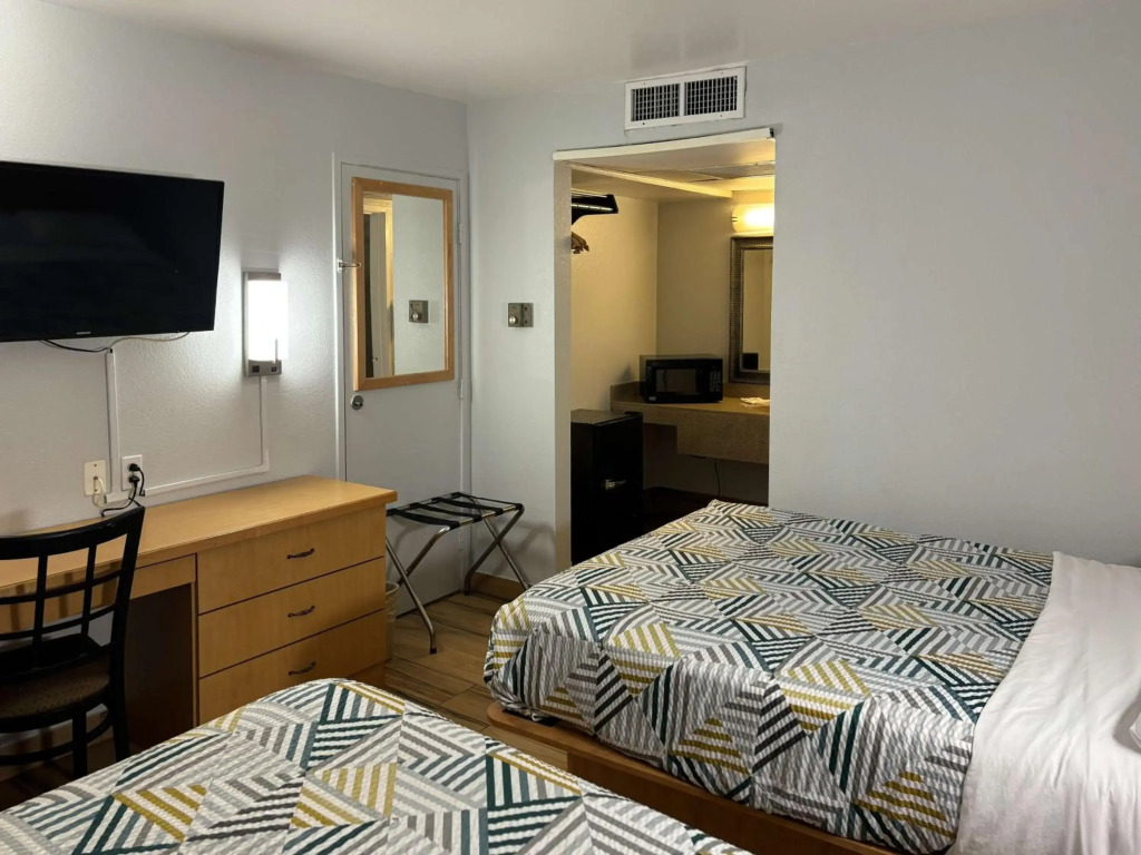 Motel 6 Riviera Beach FL