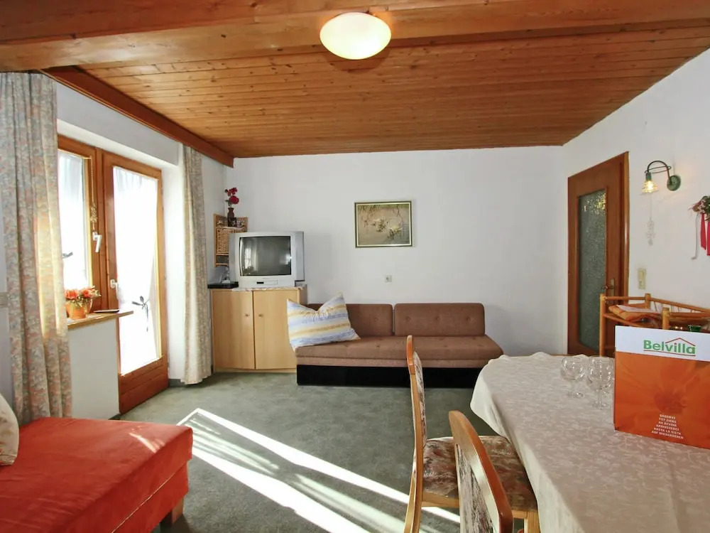 Spacious Apartment In Ramsau Im Zillertal Near Ski Area