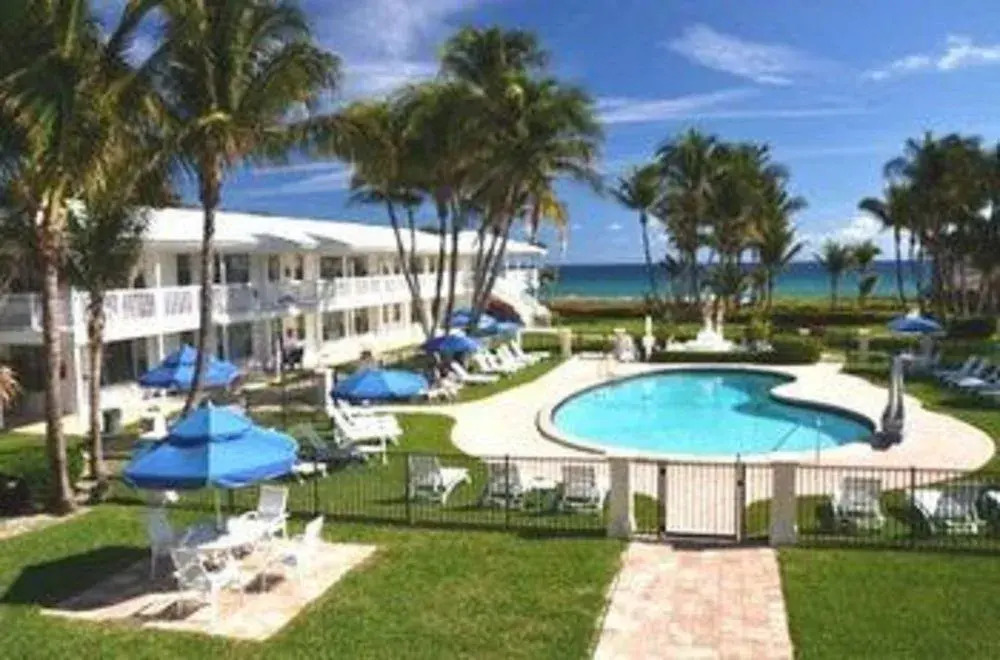 Wright by the sea