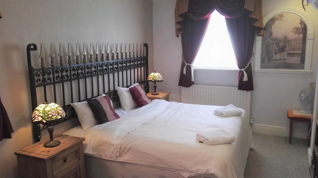 Dukes Folly Hotel