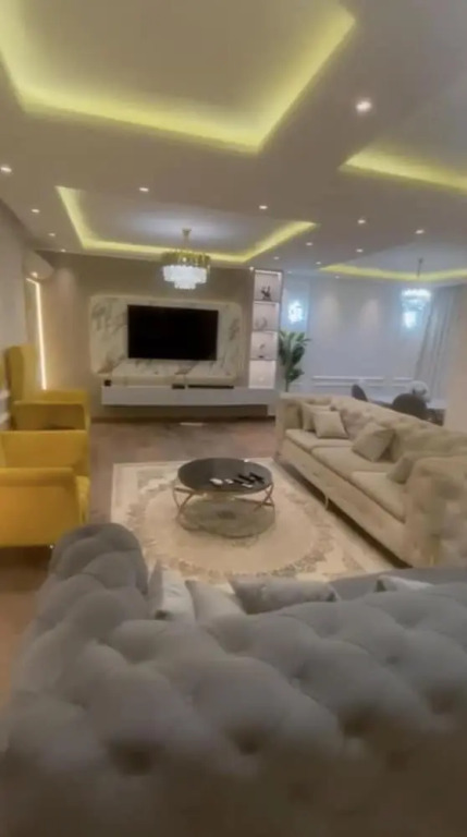 Serviced apartment