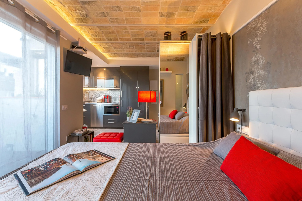 1 Bedroom Penthouse Vintage Suites With Terrace - Hoa 42149
