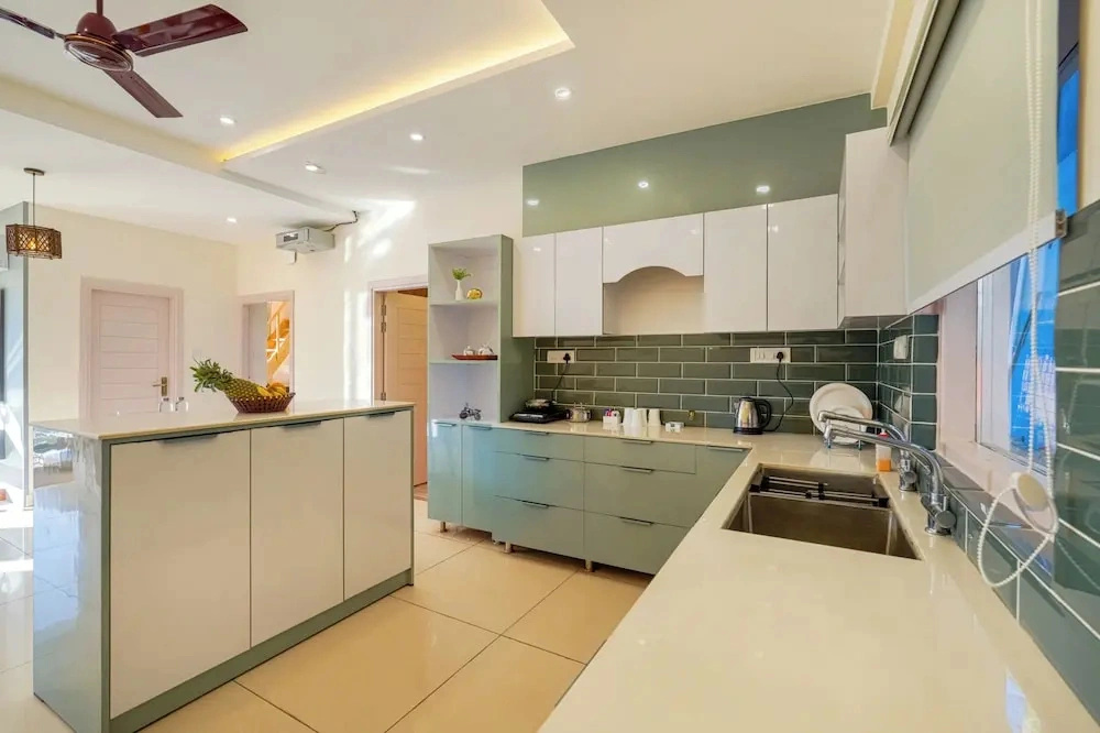 Hillshades Retreat 6-BHK Apartment by Alaya Stays with Sit-out Area, Restro, Game Zone, Panormic Hill Views