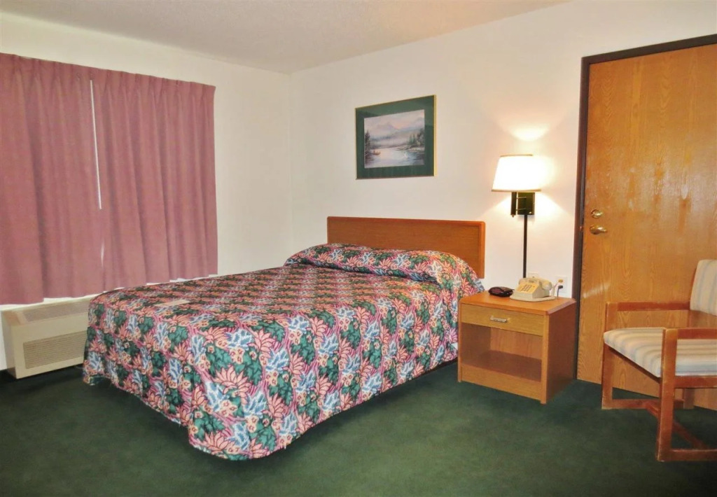 Northwoods Best Inn - Chetek