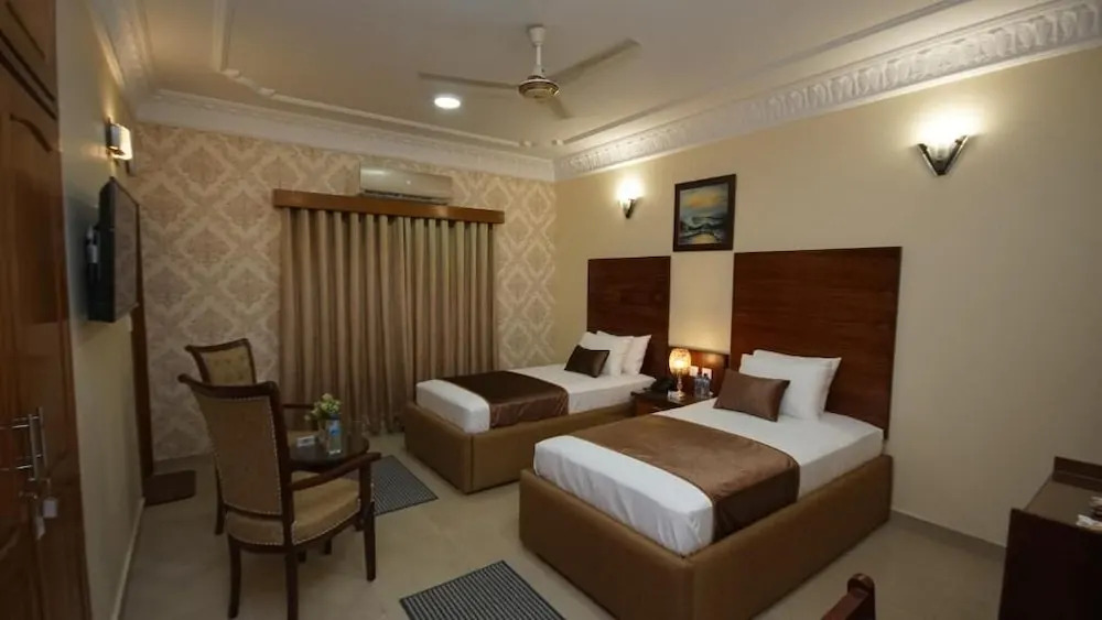 World Inn Hotel