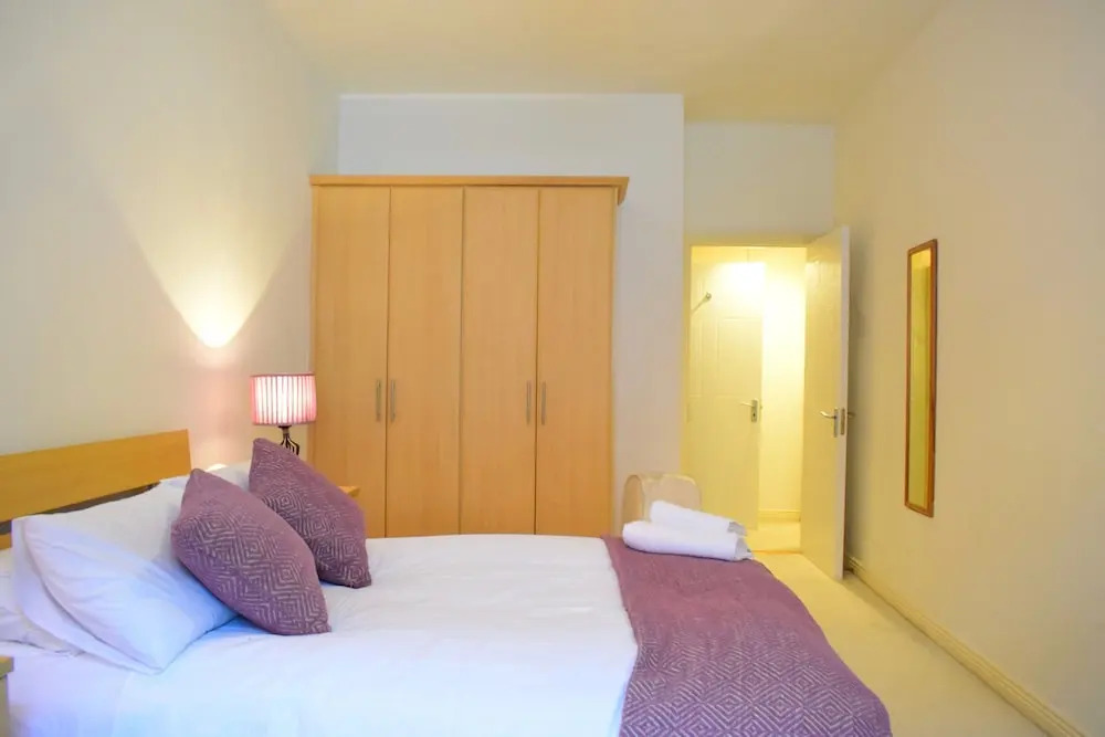 1 Bedroom Apartment Next to 3arena Sleeps 2