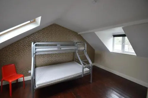 Oscar's Hostel