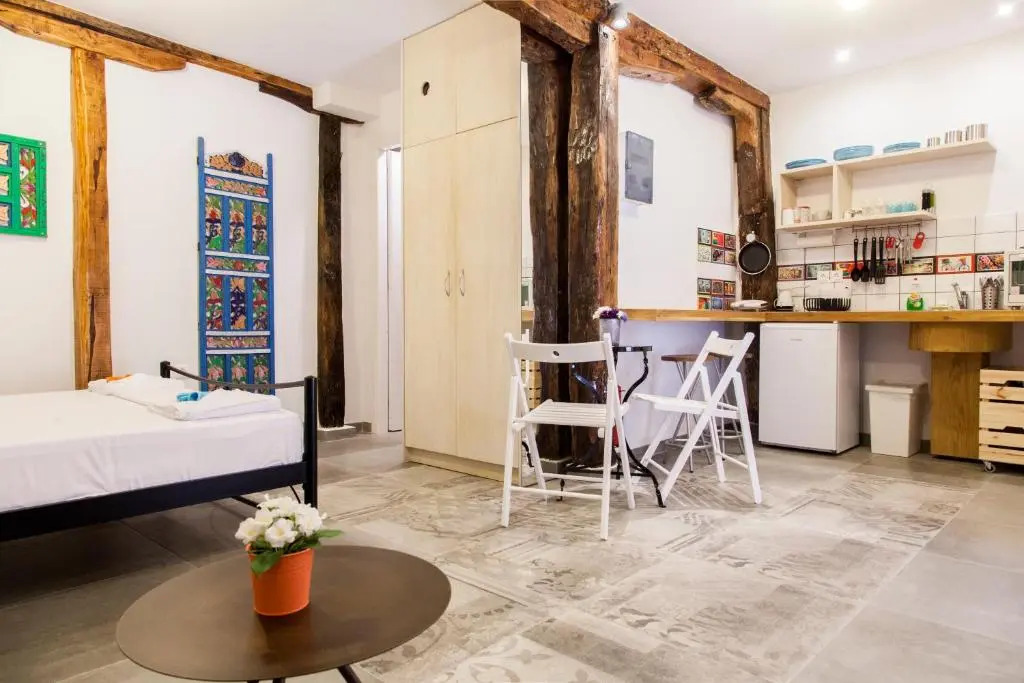 Ziv Boutique Apartments Town Square