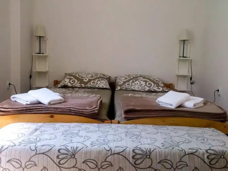 Apartments Ivo