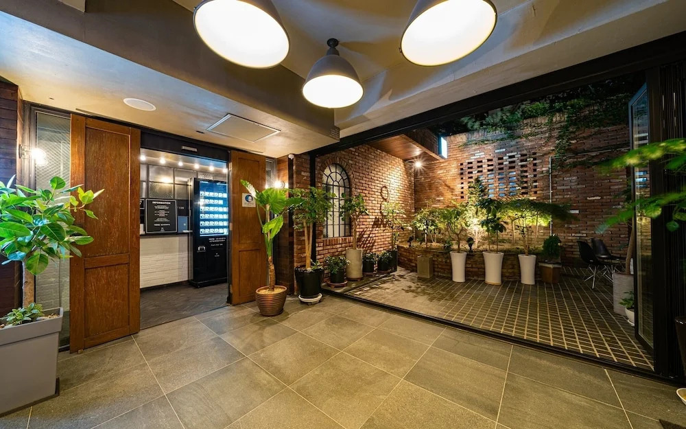 Cheonho Hotel August