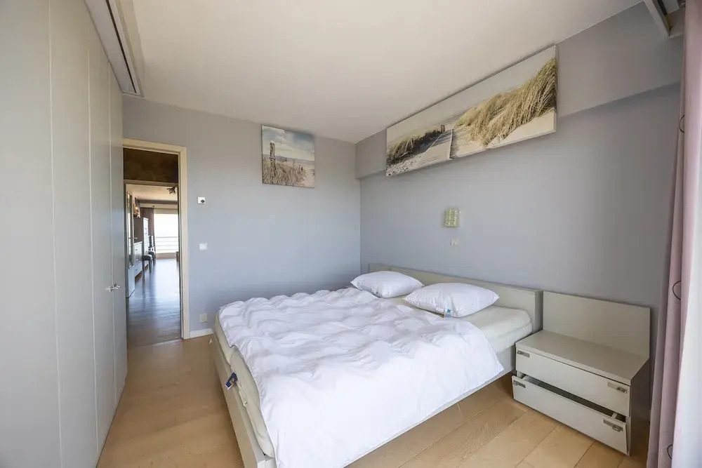 Charming Apartment With sea View and Parking Space
