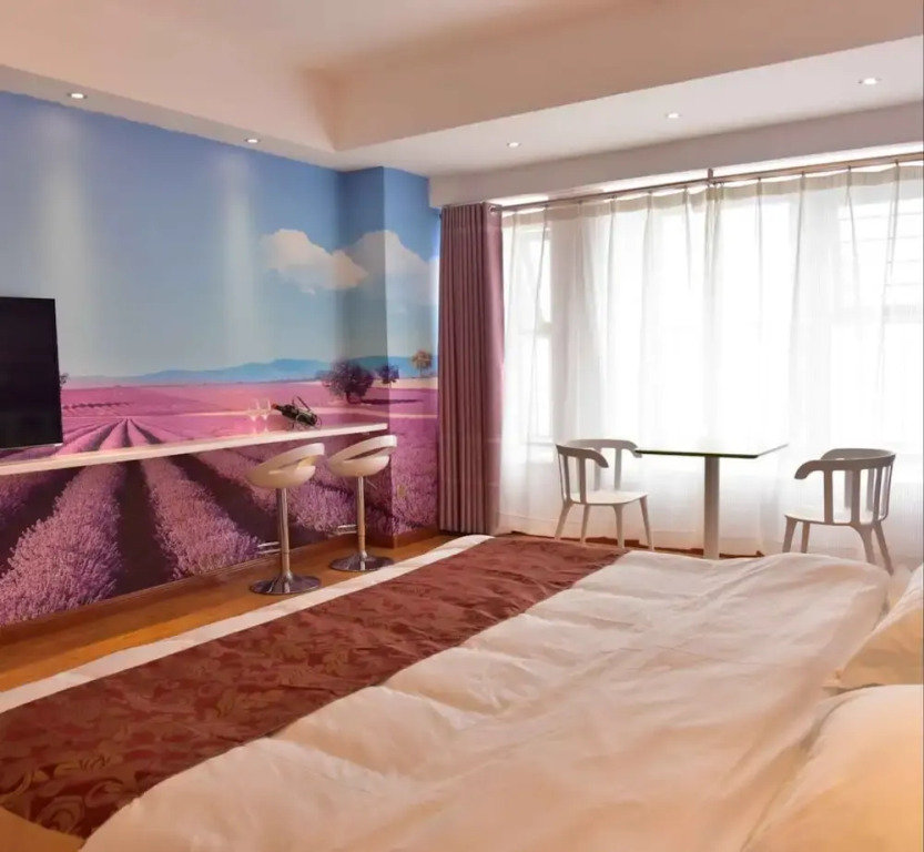 Luoyang Jiayue Theme Hotel