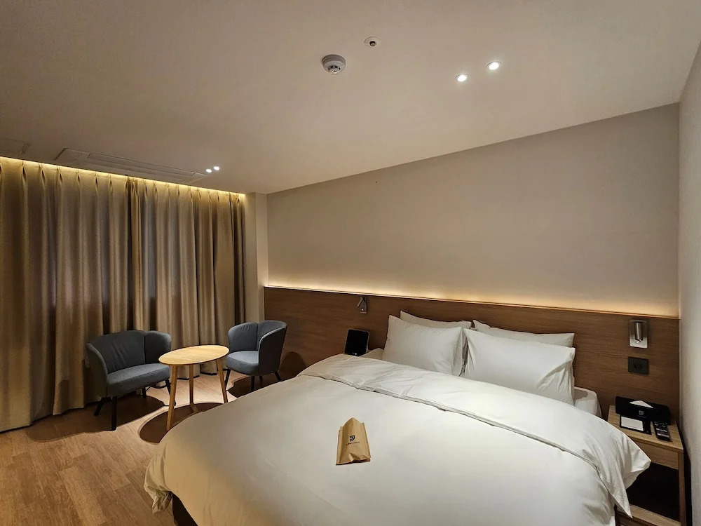 JungGam Hotel