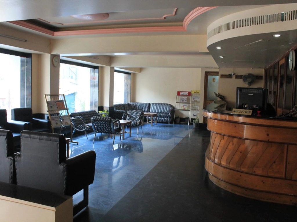 Hotel Rajhans International
